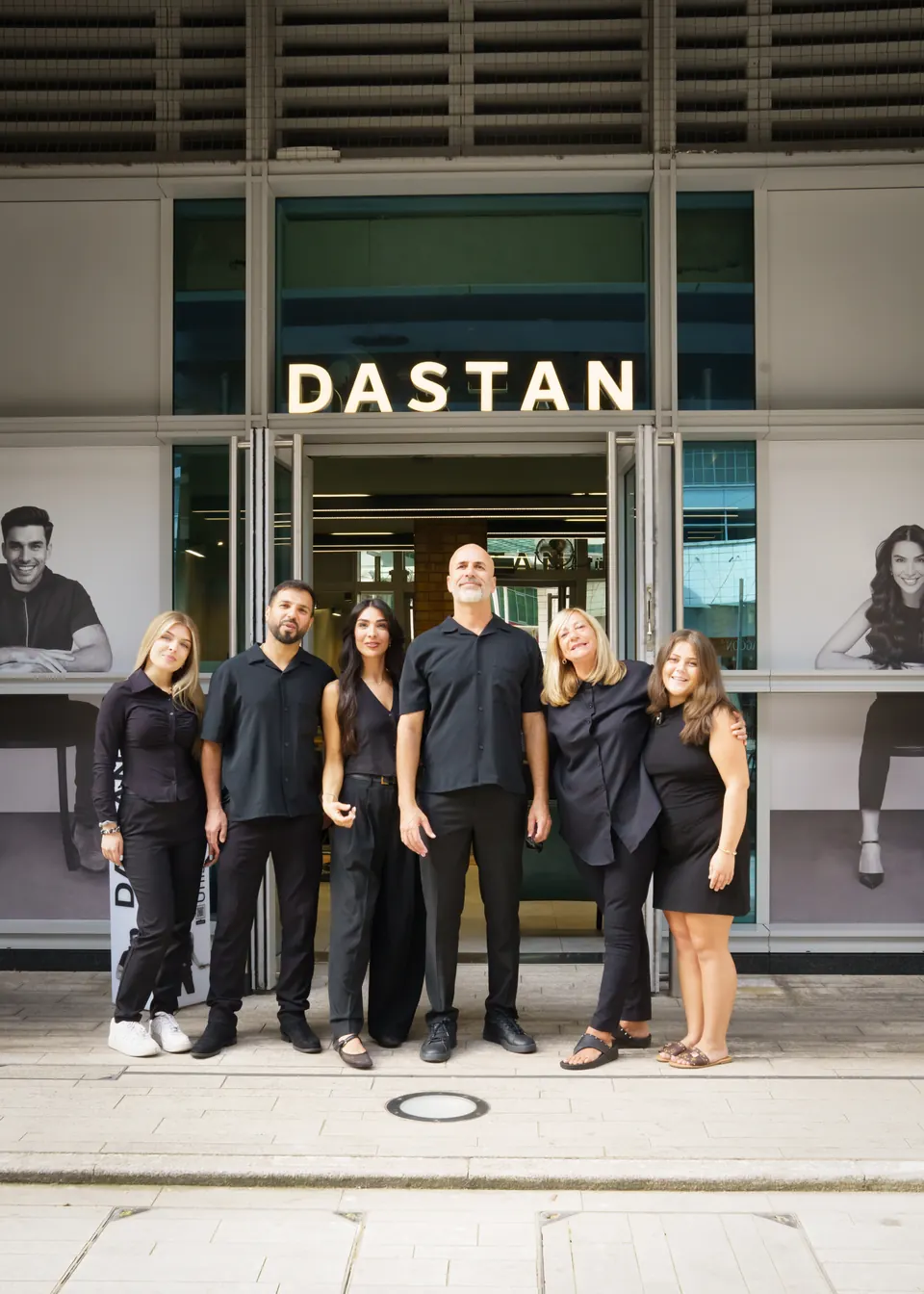 The team under the Dastan sign